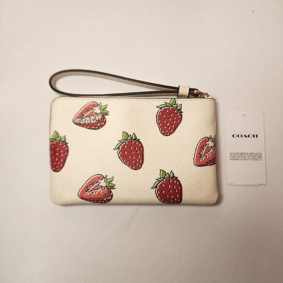 NWT Coach CBB81 Corner Zip Wristlet With Strawberry Print - Picture 2 of 5